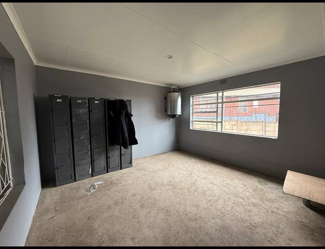 570M² WAREHOUSE TO LET IN WADEVILLE
